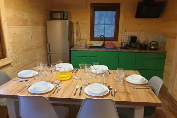 KORMORAN - Chalet Świerk, salon avec coin cuisine